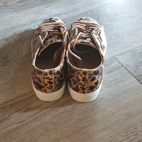 NWT Est. 1946 Leopard Sneakers - Picture 2 of 6
